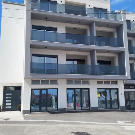 アパート Comfort Lovely Diva 2, Ciovo, Okrug トロギール