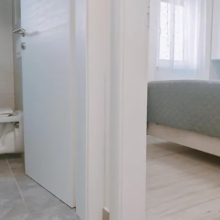 Apartment Comfort Lovely Diva 2, Ciovo, Okrug